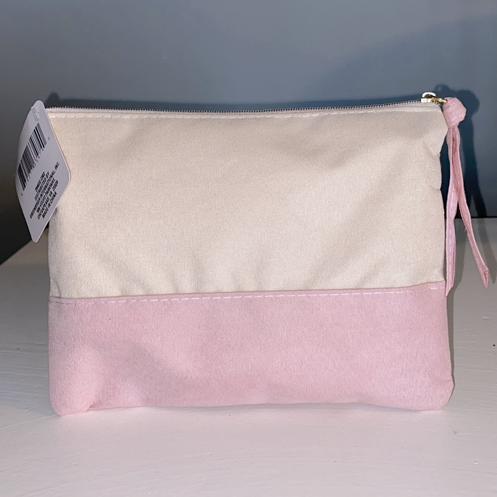 4/$20 Cream & Light Pink Beauty Bag